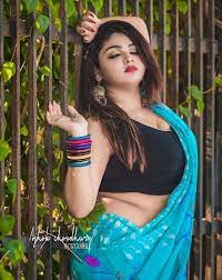 Indian Hot Girl Smaapti in Saree...🥰😍😘
