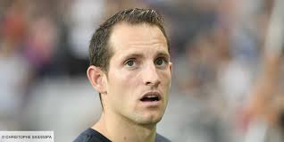 L'occasion de revenir sur le destin de l'un de nos médaillés d'or les plus célèbres le perchiste jean galfione, couronné en 1996, qui souffle sa. Renaud Lavillenie A Demande Sa Compagne Anais Poumarat En Mariage Photos