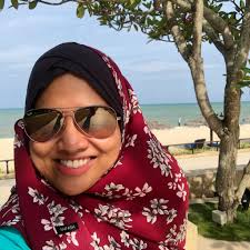 A Kepci menu from the 1980s which include beer and Chinese tea. RM was used  in 1993 and JAKIM was founded in 1997.