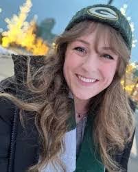 Elena Keyes's Instagram, Twitter & Facebook