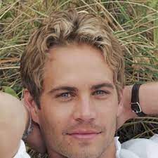 But chris hemsworth does as effortlessly as he waves his perfect blonde hair in the air. 45 Blonde Men Hairstyles Inspired By Hollywood Pretty Boys Menhairstylist Com