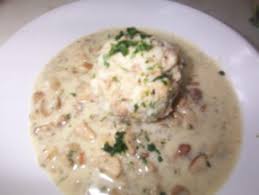 Semmelknodel Mit Pilzrahmsauce Rezept Rezept Rezepte Knodel Semmeln