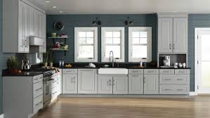 how to choose kitchen cabinet colors