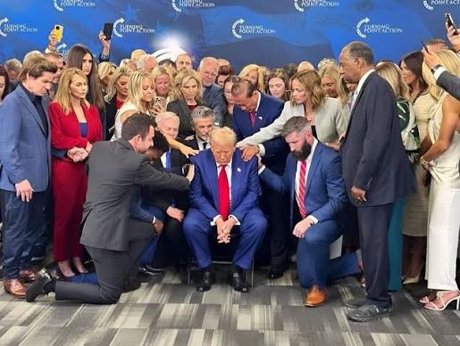 images?q=tbn:ANd9GcTHzbUnBkUNLJrov8zL0Hs8NjISHhlrHZvbFfIyCtpg8dOYYQwBm79llFqn&s=10