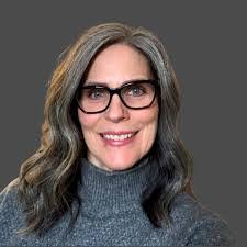 Wendy Luther's Instagram, Twitter & Facebook