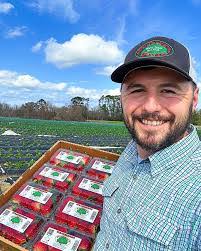 Tyler Farmer's Instagram, Twitter & Facebook