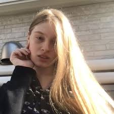 Wywiad córki Elona Muska dla "Teen Vogue"