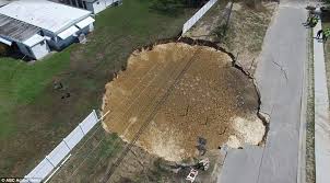 florida sinkhole opens up in tarpon