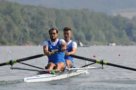 Fratelli abbagnale olimpiadi seul 1988 i due fratelli giuseppe e carmine vincono la medaglia d'oro. Canottaggio Il Due Senza Azzurro Stacca Il Pass Olimpico A Linz