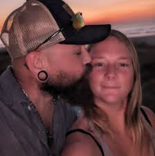 What campgrounds in North Florida allow multiple large dogs and have full  hookups?