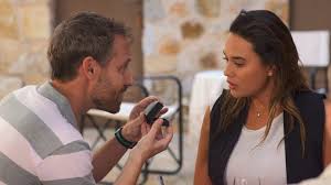 Η μαγευτική ζαχλωρού, αλλά και το κέντρο των καλαβρύτων, έχουν γίνει τις τελευταίες ημέρες το «κέντρο επιχειρήσεων» της νέας σειράς της ερτ με τίτλο «χαιρέτα μου τον πλάτανο» πρόκειται για μια ποιοτική κωμωδία, που διαδραματίζεται στον πλάτανο, το χωριό του βαγγέλα του κυριαζή, ενός. Xaireta Moy Ton Platano Nea Kwmikh Seira Sthn Ert1 Myrmidones