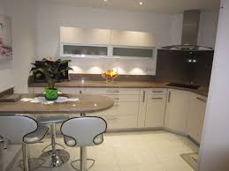 Realisation Cuisines Couloir Modele Beige Rose Avec Plan Granit Marron Cuisines Couloir Meuble Cuisine Table Cuisine Ikea Cuisine Cuisinella