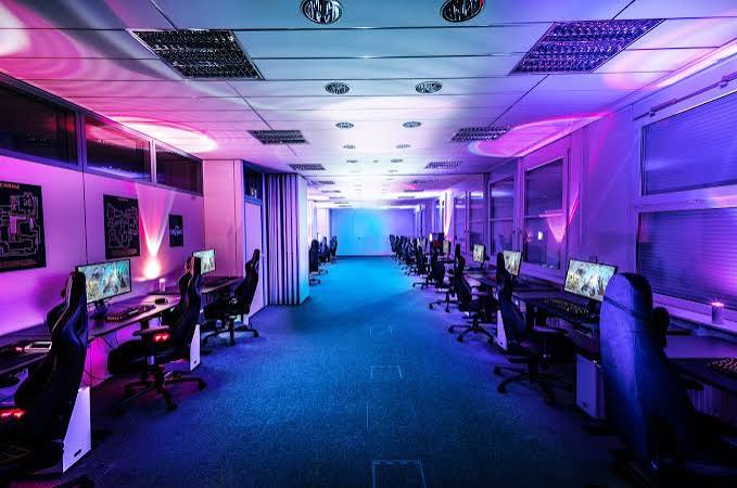 Gaming as a Social Connector: Building Communities in Virtual Worlds | by OVI | Medium