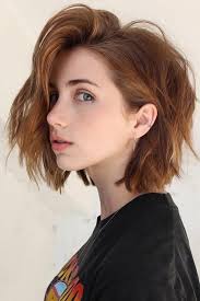 The feathered cut hairstyle is now a cool and best haircut for the round face! New No Cost Short Hairstyles Thoughts Get Ready Because There S A New Wave Associated Wi Medium Short Hair Medium Hair Styles Short Hair Styles For Round Faces