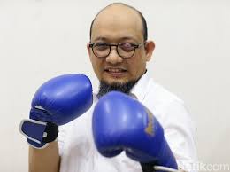 Penyidik novel baswedan tiba kembali di tanah air pada rabu (12/2) usai bertolak ke malaysia pada kemampuan melihat mata kanannya pun tinggal 60 persen. 7 Fakta Novel Baswedan Yang 2 Tahun Sebelah Mata Bhinneka Nusantara