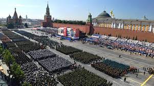 По площади проехали более 190 единиц военной техники, в том числе танки. V Moskve Proshel Parad Pobedy V Chest 75 Letiya Okonchaniya Velikoj Otechestvennoj Gazeta Ru