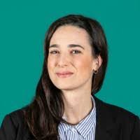 Linda Botti's Instagram, Twitter & Facebook