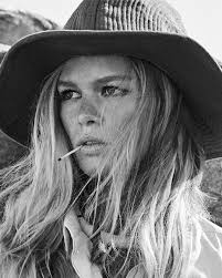 Vogue Paris April 2019 by Lachlan Bailey & Geraldine Saglio 🖤