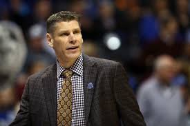 Loyola university chicago, chicago, il. Ncaa Tournament 2018 Loyola Chicago Coach Porter Moser S Suits Is Bad Sbnation Com