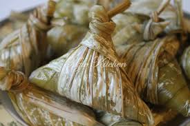 Resepi ketupat palas mudah dan senang beserta video cara lipat ketupat palas nak tulis pun tak tahu macam mana. Cara Buat Ketupat Palas Manis Dan Lemak Versi Kelantan Sedap Untuk Raya