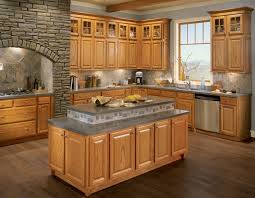 Kitchen remodeling for cabinets backsplash paints flooring pendant lights and appliances. Honey Oak Kitchen Cabinets With Laminate Countertops Top Kitchen Interior Design