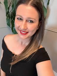 Importance of ladies having a side business or hustle