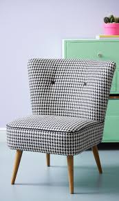 Le Cocktail Chair In Designers Guild Fabric Www Oliverbonas Com Chairsfabric Decoracao Decoracao Apartamento Cadeiras