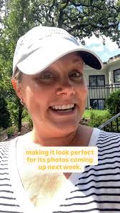 🗣️Please tag a realtor or a friend that is selling their home! I'm here to  help them get the most out of their home sale by making their curb appeal  and outdoor living spaces look beautiful! 🤩 , ...