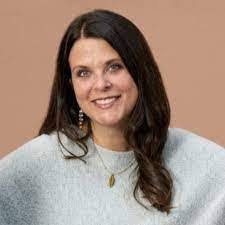 Jeannine Townsend's Instagram, Twitter & Facebook