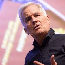 Thomas Rau's Instagram, Twitter & Facebook