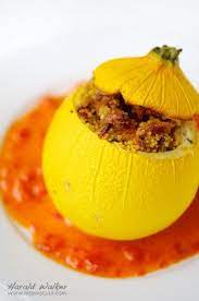 Stuffed Round Yellow Zucchini With Red Bell Pepper Sauce Yellow Zucchini Fresh Veggie Recipes Yellow Squash Recipes