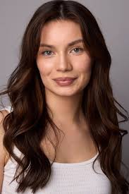 Actress seeking film project collaboration