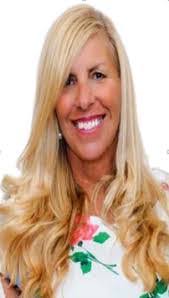 Polly Rector's Instagram, Twitter & Facebook