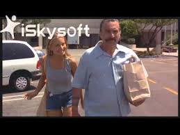 Four years for a bank robbery. Jackie Brown The Robbery Louis Kills Melanie Youtube