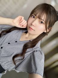 Miya Booth's Instagram, Twitter & Facebook