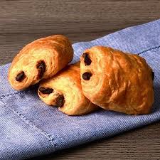 Marketside Chocolate Croissants 8 42 Oz 8 Count Image 1 Out Of 5 Chocolate Croissant Grocery Food