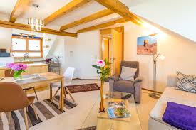 Wohnung radolfzell am bodensee ab 600 €, 3 1/2 zimmer wohnung mit balkon, kellerabteil und tg stelplatz am beginn der fußgängerzone. Unsere Wohnungen Haus Christine Im Vogelsang Ferienwohnungen In Lindau Bodensee