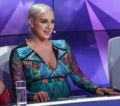 Gabi egy nagyon romantikus fotót osztott meg férjével, amin ölelik egymást és látszik, hogy a pár őszintén. Toth Gabi Torolte A Netrol A Kislanya Hanna Fotoit Ahogy Ferje Es Vera Is Indirekt Hu