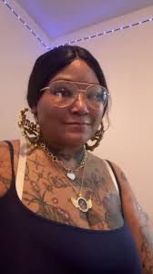 hi everyone as u may have guessed im new