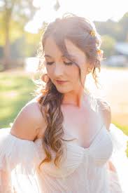 ✨Unique bridal hair accessories adorned with shimmering crystals and  delicate details that will add just the right amount of edgy glamour to  finish off your perfect look