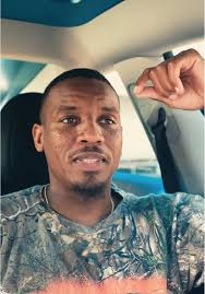 donovanjthompson (@donovan.thompson)