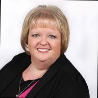 Crystal Wray's Instagram, Twitter & Facebook