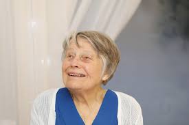 Tribute to Maureen Groves, 1935