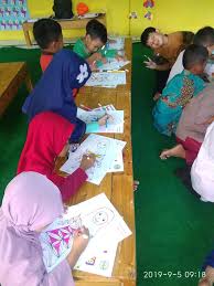 Kelompok B2 Sedang Membatik Baju Guru Tk Aisyiyah 27 Depok Facebook