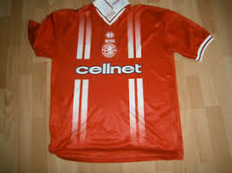 Join the discussion or compare with others! Fussball Trikots Von Auslandischen Vereinen Mit Ruckennummer 1 Gunstig Kaufen Ebay