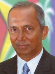 Winston Murray resigns as PNCR chairman