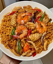 มาม่าผัดขี้เมา