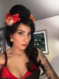 Tracy Pickering's Instagram, Twitter & Facebook