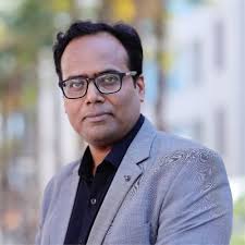 First day back to work after paternity leave. Taking the time to disconnect  was essential and I've been so glad to spend it with my new family. Coming  into today I was