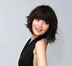 This hairstyle will make an asian girl more feminine and attractive. 20 Short Haircuts For Asian Women